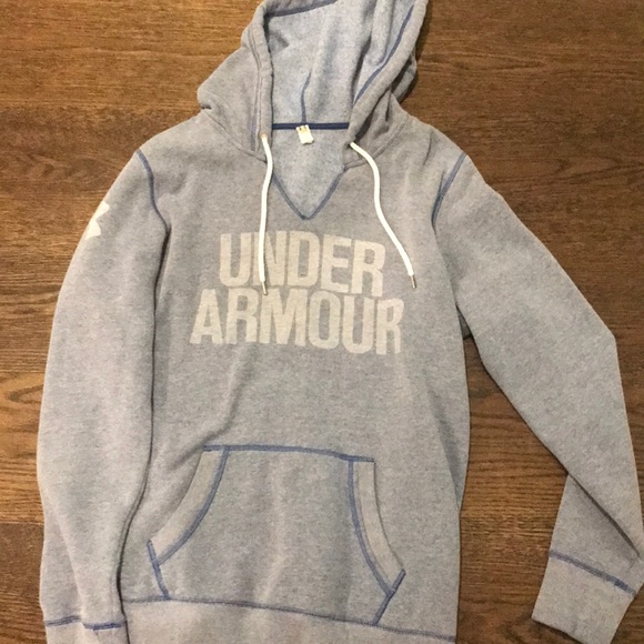 Under Armour Tops - Under Armour Sweatshirt